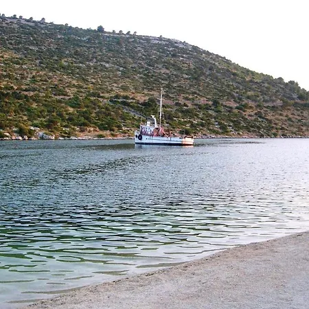 By The Sea Stupin Celine 10001 Guest house